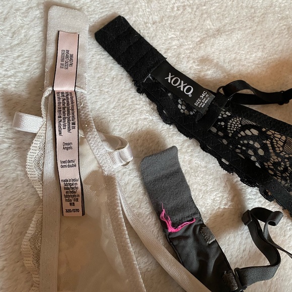 Bundle of 32D bras - Picture 3 of 3